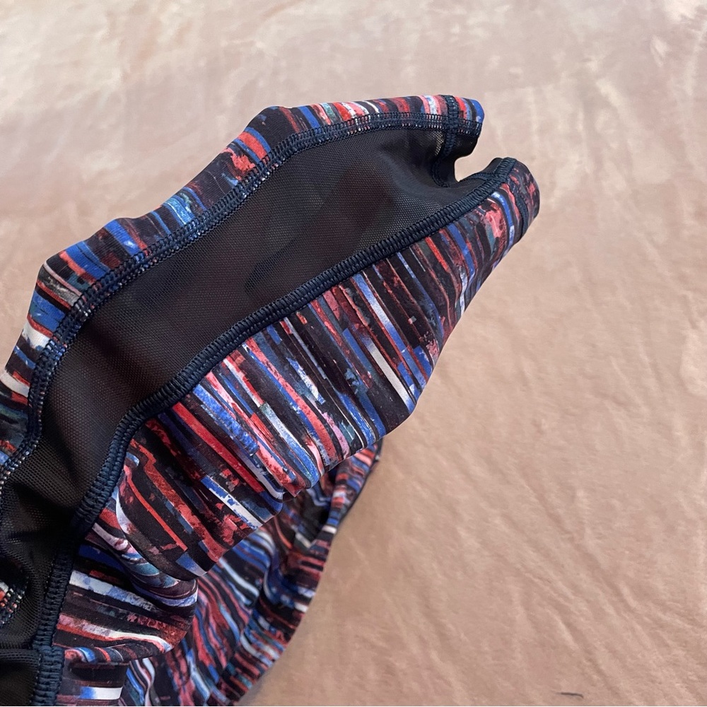 Lululemon multi color leggings size 2 - Picture 4 of 10